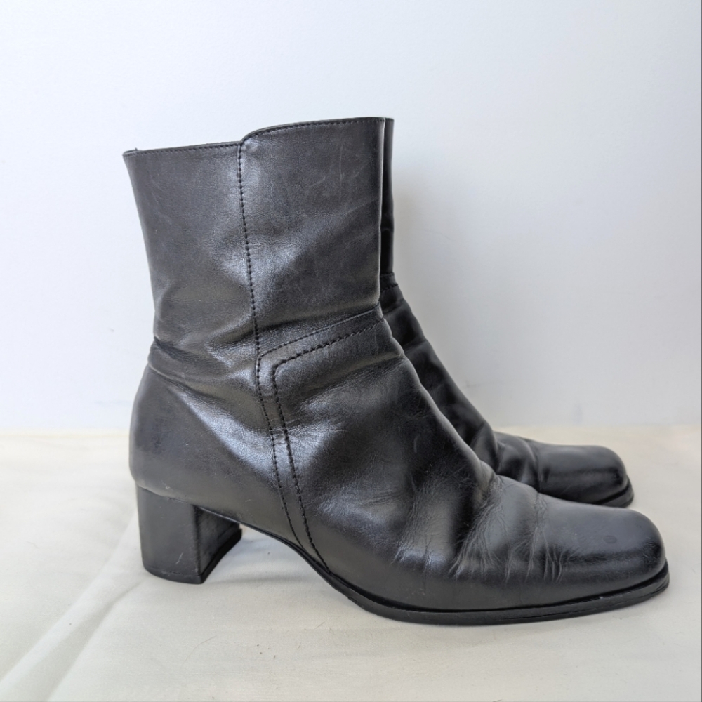 Eddie Bauer Leather Upper/Lining Black Leather Ankle Booties Sz 8 Made In Italy